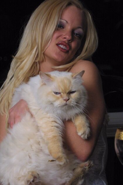 21P Photos porno Angelina
