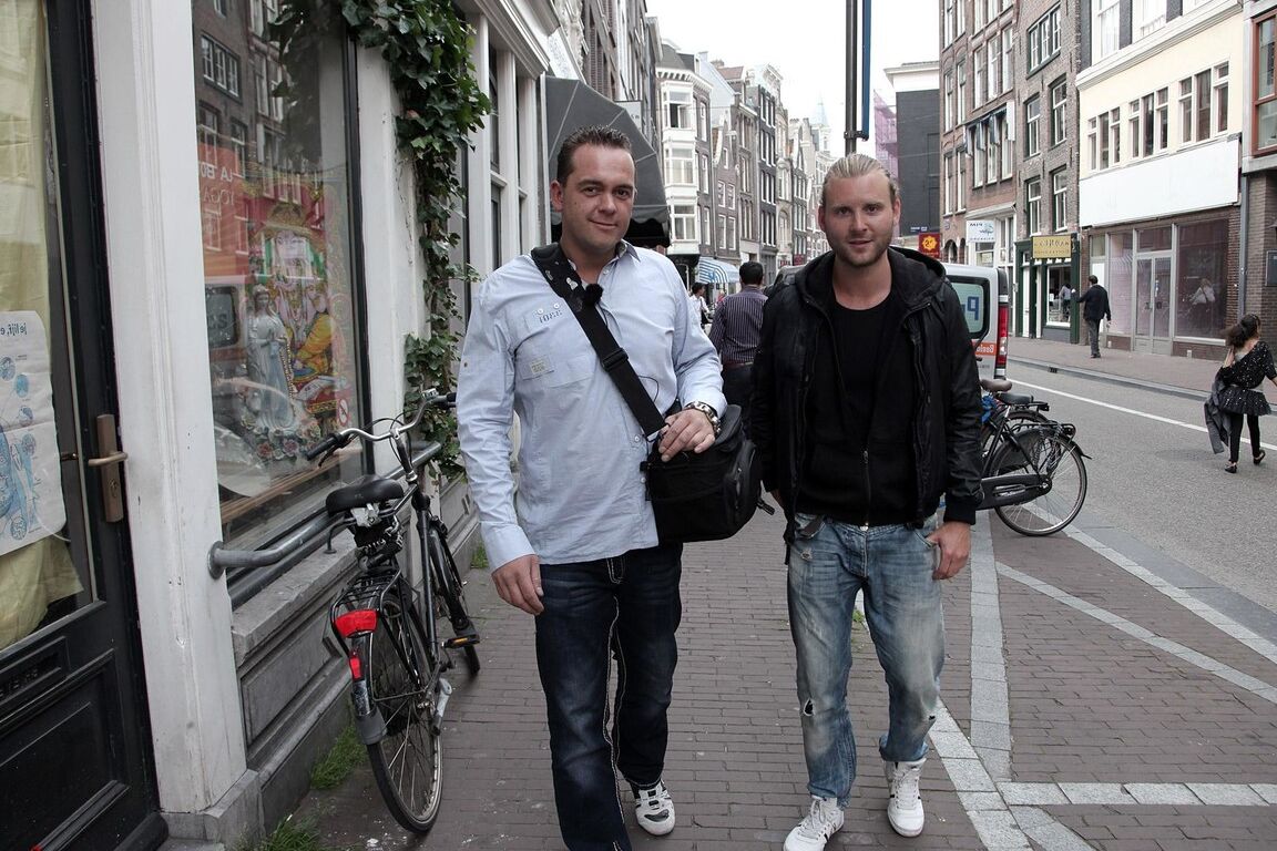 15P Two guys have sex with prostitutes during a Red Light District trip