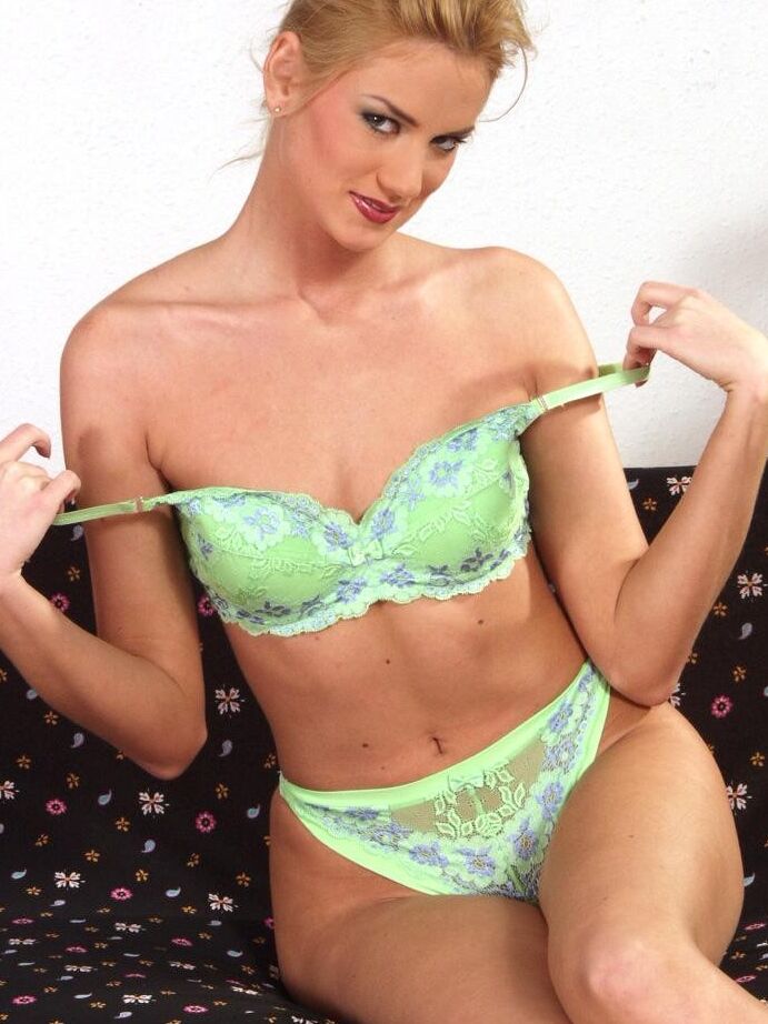 21P Miels Hongrois Claudia Jackson