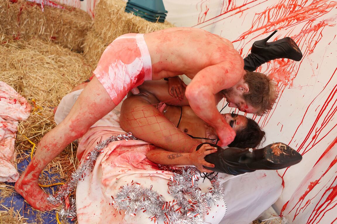 20P Alluring ebony doll Skin Diamond gets her stretched cunt wrecked by white dude