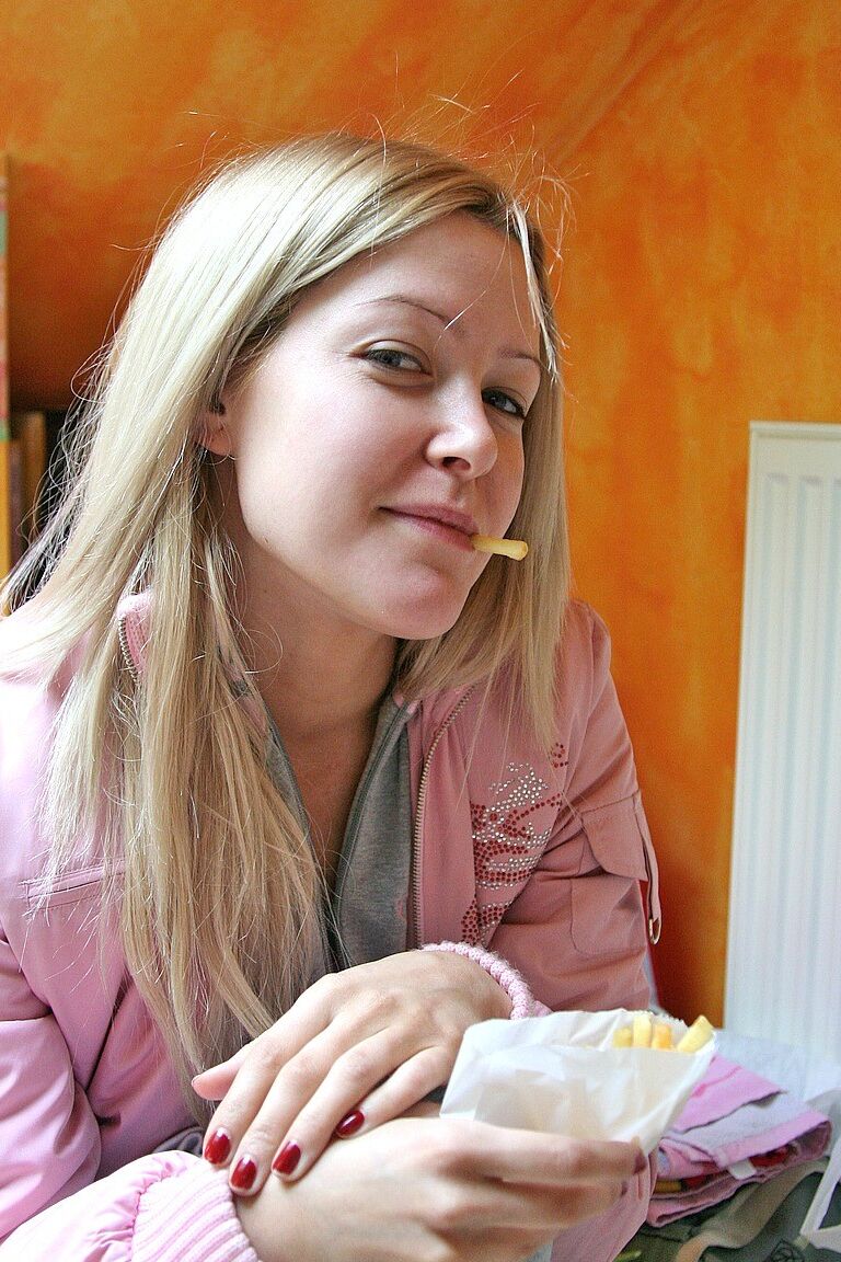 17P Hermosas adolescentes rubias Sophie Moone
