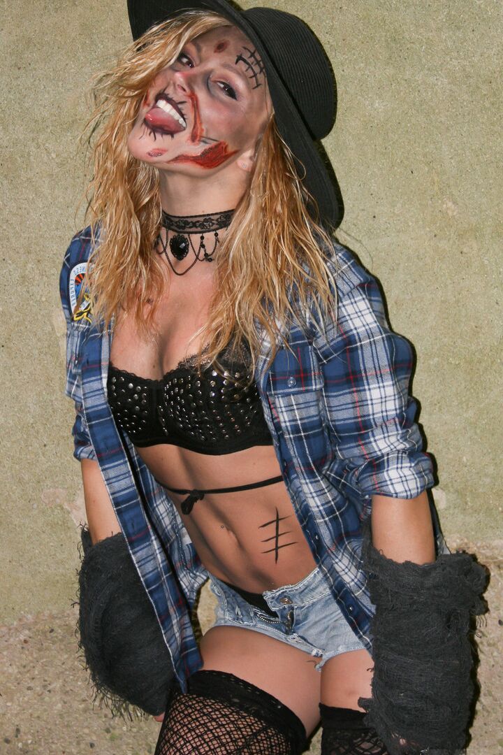 15P Conheça Madden Feliz Halloween