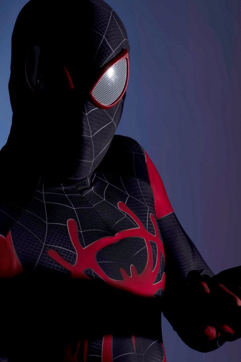 21P La pecadora Wonder Woman Maitland Ward es follada duro por un Spider-Man negro