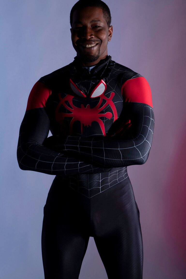 21P La pecadora Wonder Woman Maitland Ward es follada duro por un Spider-Man negro