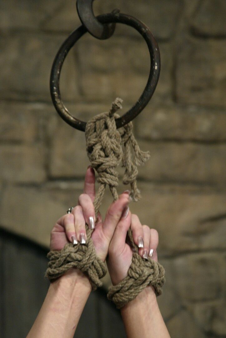 17P Mallory Knots appears with hands hang up to the ring and bound hard tits