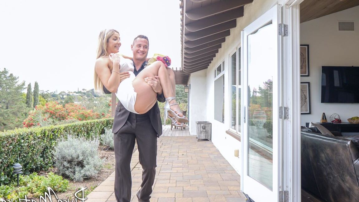 21P Blonde MILF Sophia Deluxe shows off her big juggs and enjoys stiff prick