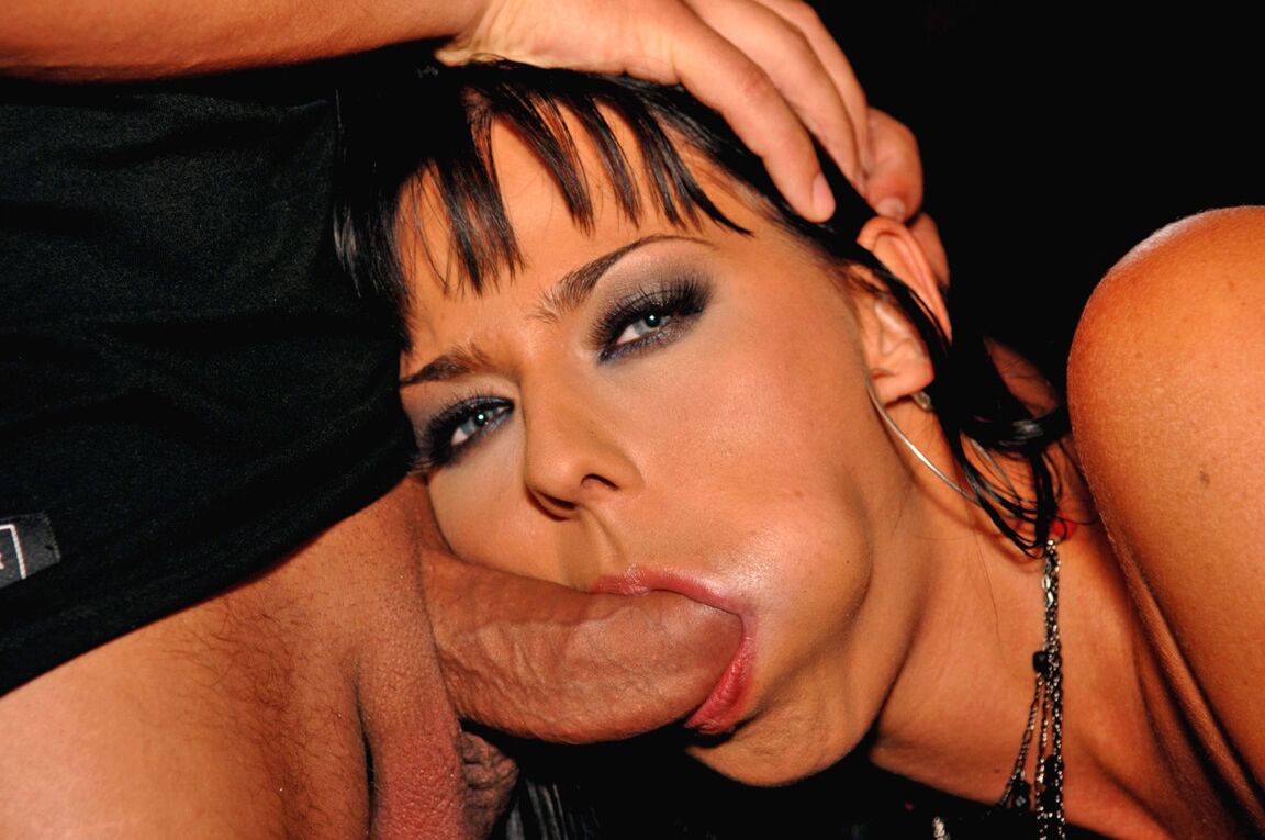 16P Hot brunette Simony Diamond spits out cum after a hardcore gangbang