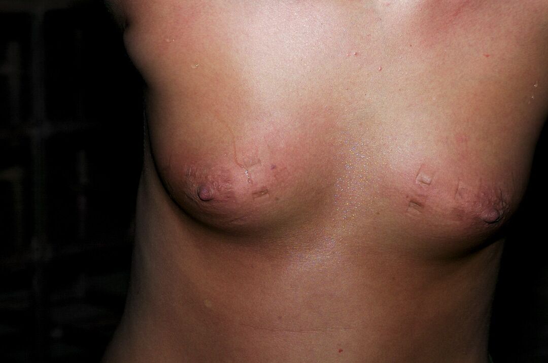 21P Submissive MILF Sara Faye gets tied up & has her tits abused while on a sybian