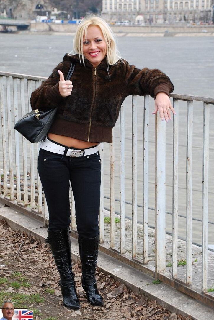 21P Jim Slip Sarah