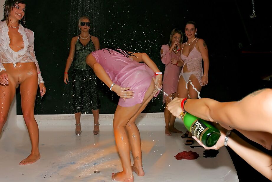 16P Lecherous MILFs enjoy a wild sex orgy at the wet party in the night club