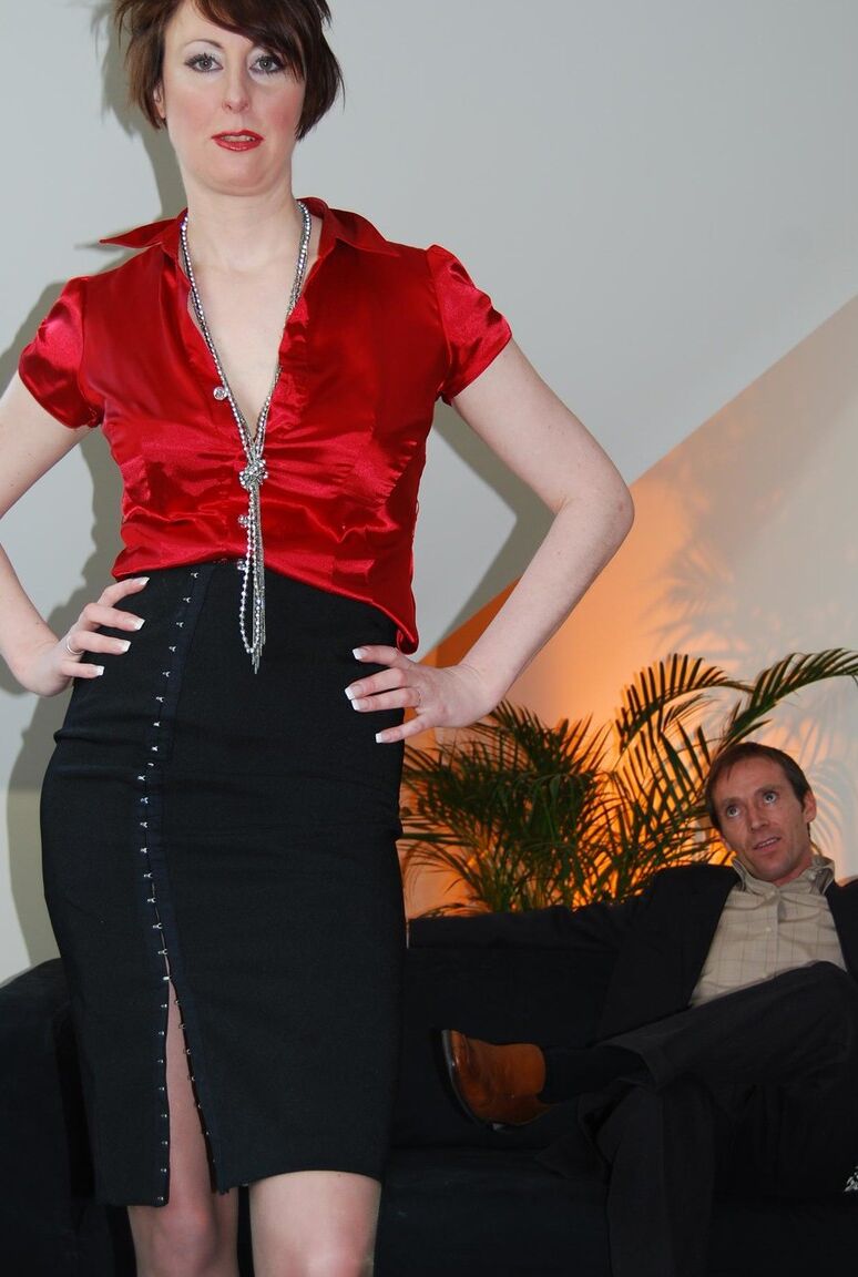 21P Leggy mature MILF in stockings Lara takes a big hard dick from behind