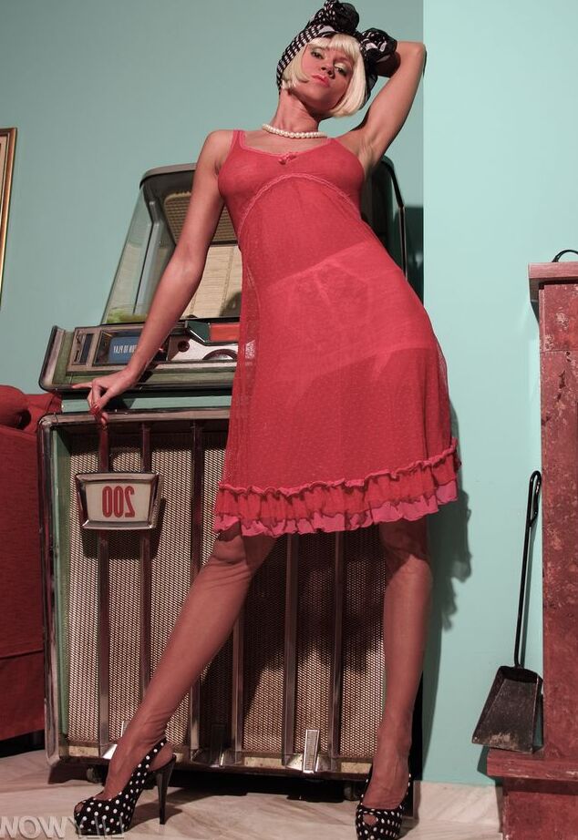 15P Lily Wow Wirklich sinnliche Nylons im Vintage-Stil