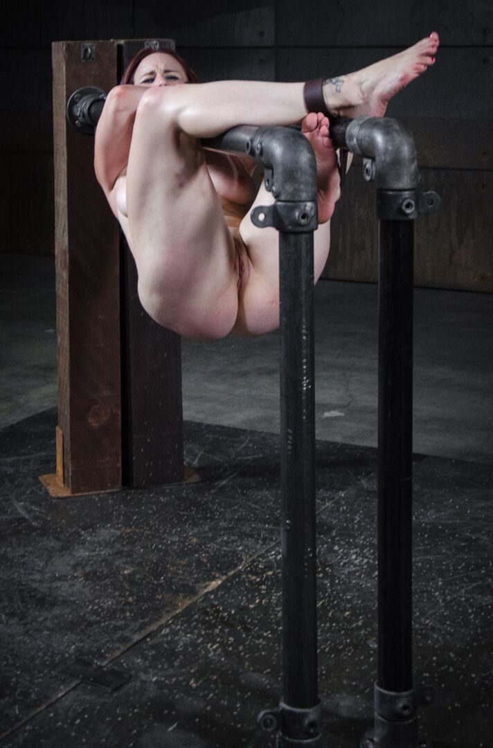 14P When you think of pipes you might think of a hot piece of ass like Bella Rossi