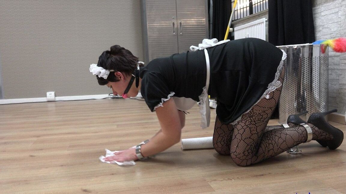 16P Sexy Tied Girls Hogtied Maid