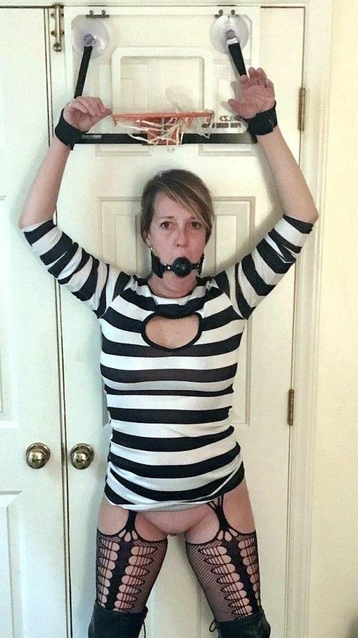 13P Amateur lady Meyer is gagged and restrained in various locations at home
