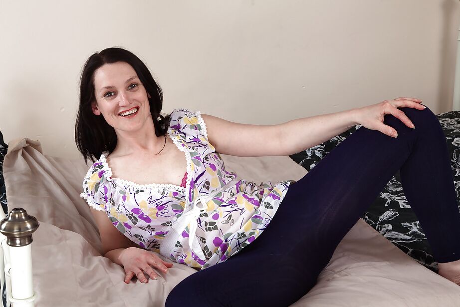 16P Hairy mature vixen Emily Marshall proves herself to be resilient whore