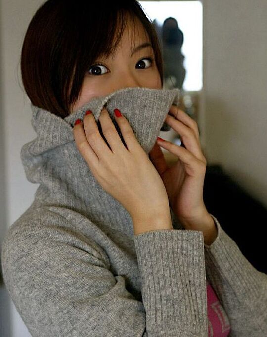 16P La belleza japonesa Kurumi Morishita expone sus firmes tetas mientras se cambia