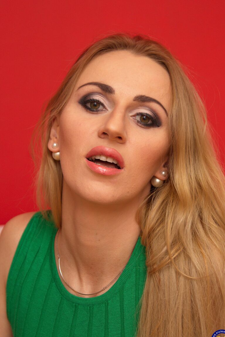 21P Mature NL Afina Kisser