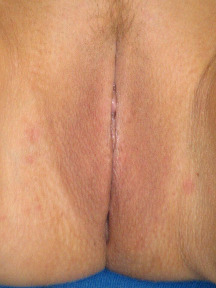 17P A loira mais velha, Natasha Skinski, tira a roupa do lado de fora antes de ser transada