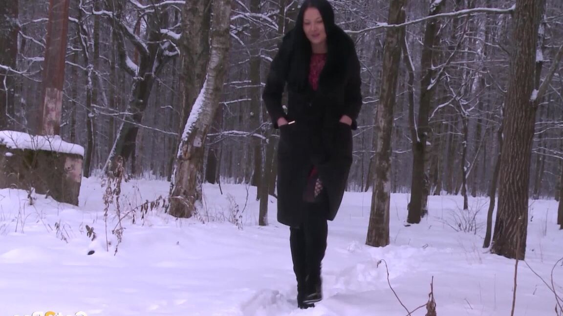 15P Suburb pissing in the snow for raven haired Dasha