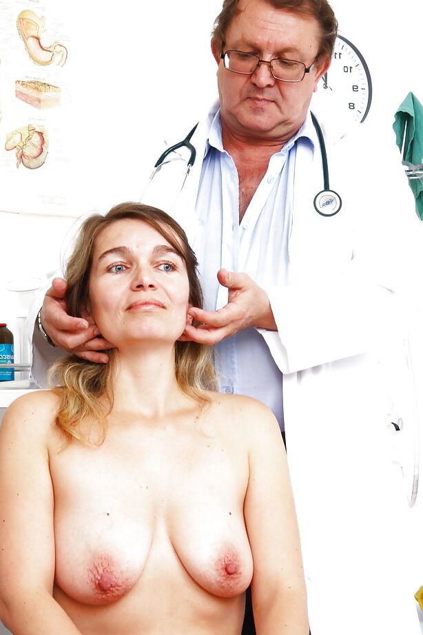 16P Mature lady with small saggy tits strips down to hosiery for gyno doctor