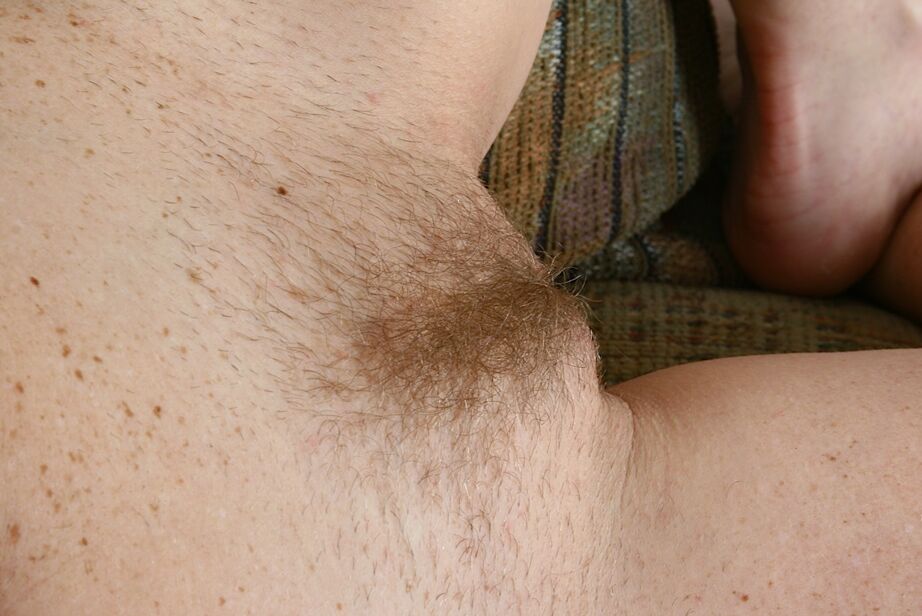 16P Reife Dame mit großen Titten zeigt ihre wunderschönen großen Brüste und ihren prallen Hintern
