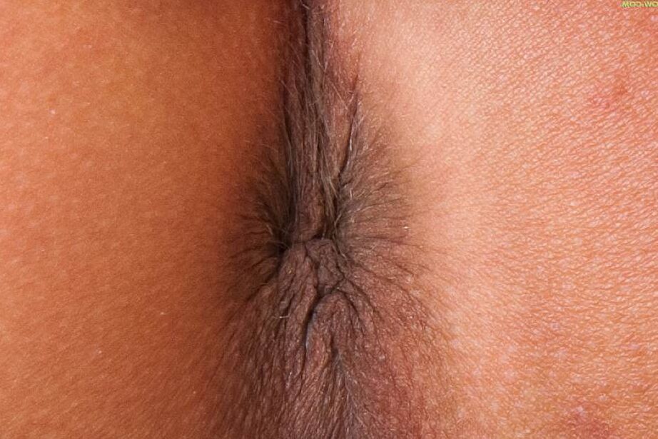 16P Loira desagradável madura milf Kasey tirando a roupa de seus peitos e buceta