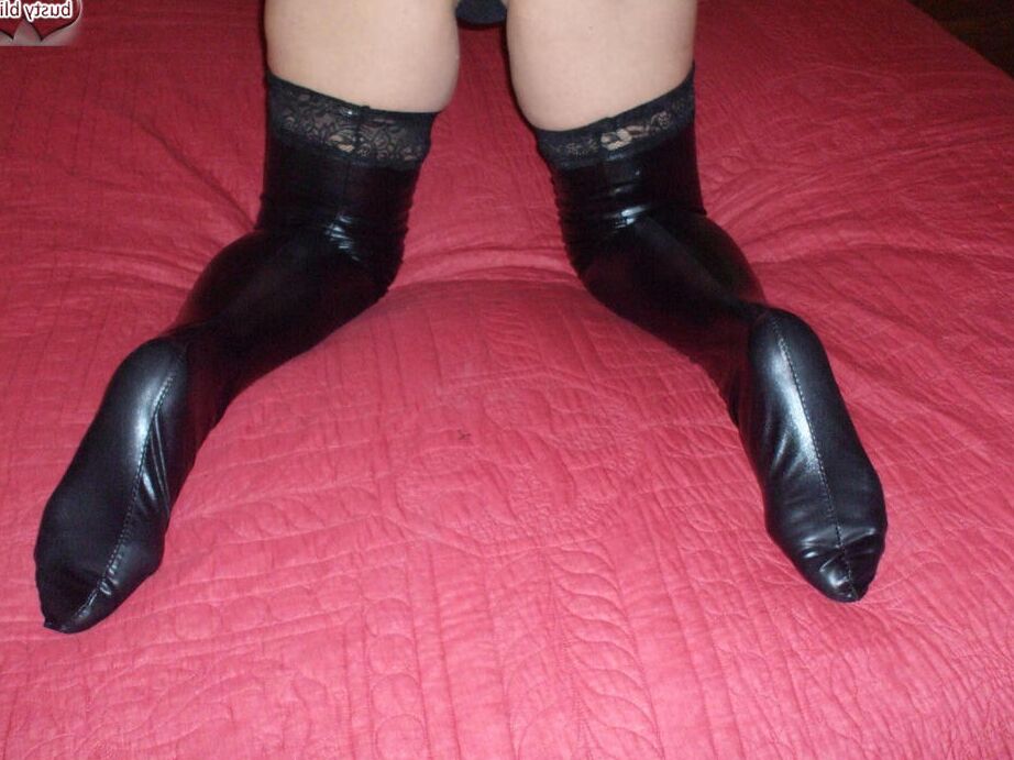 20P Aged lady Busty Bliss takes care of a cock in POV mode while latex stockings