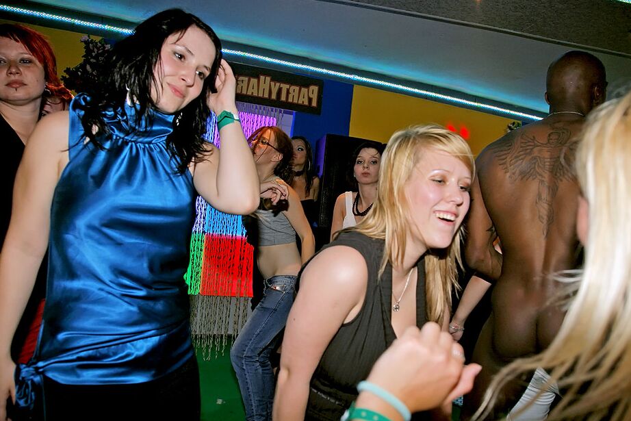 16P Sex hungry amateurs getting satisfied at the party in the club