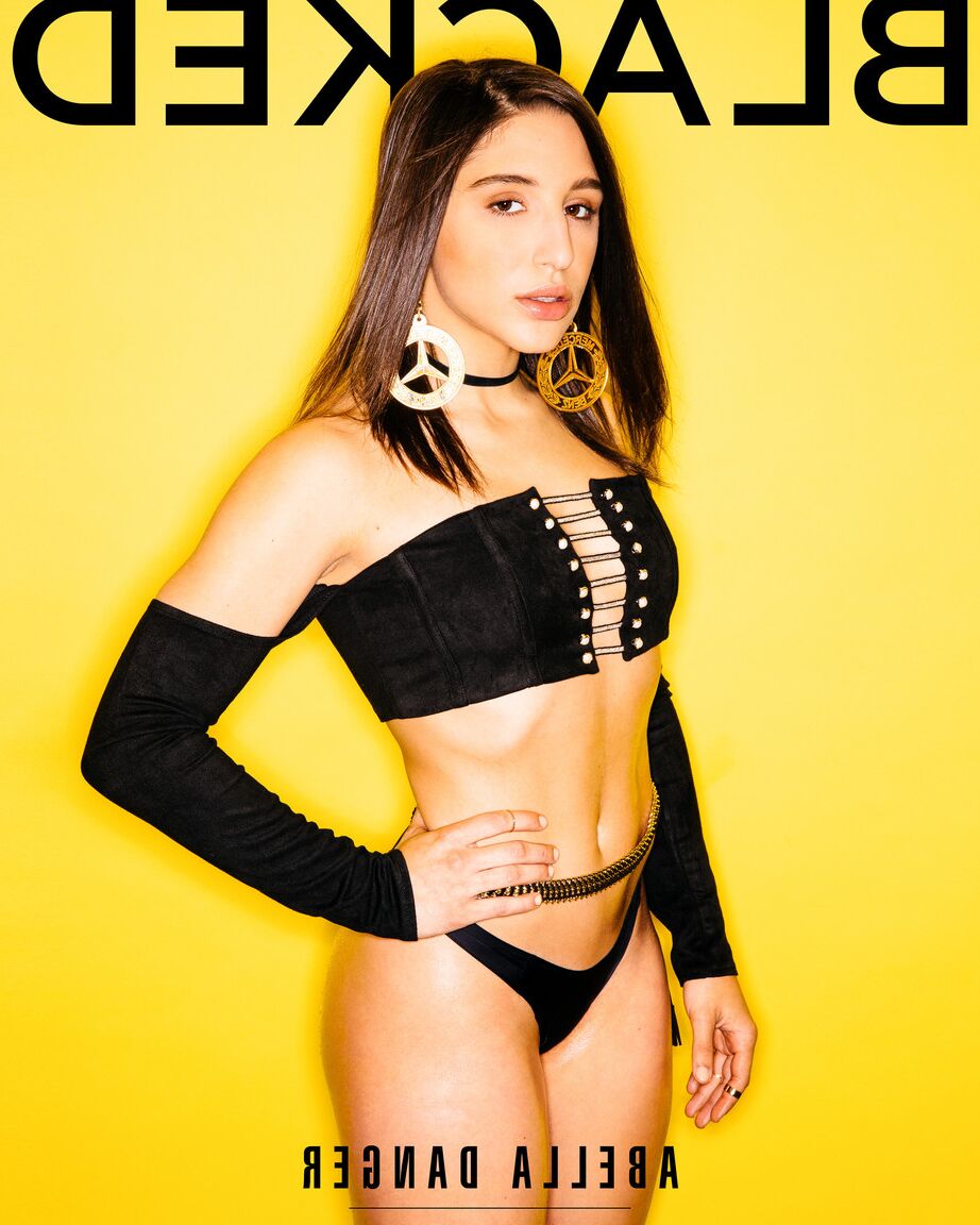 21P Noirci Abella Danger, Cash