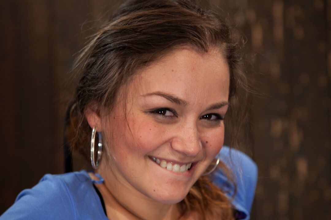 21P Device Bondage Allie Haze