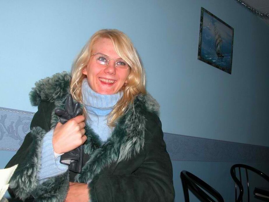 21P MILF madura con un cuerpo increíble Nadya es embestida por un chico cachondo