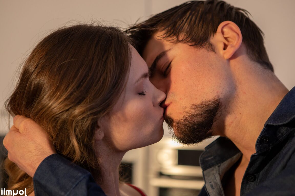 21P Joymii Josh Jo, Irina Cage
