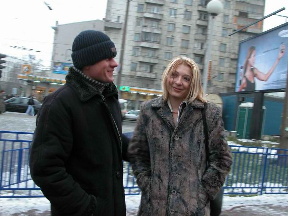 21P Blonde Lera gets picked up on the streets and double teamed in a threesome