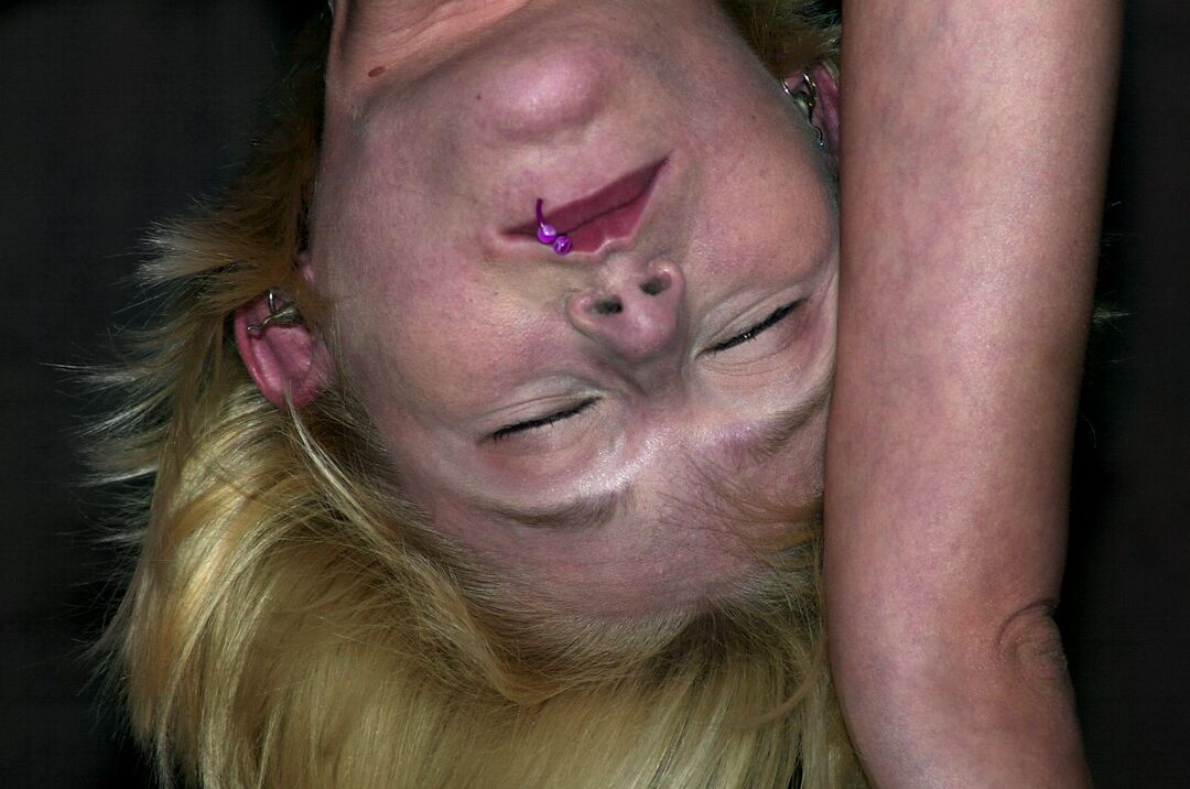 21P Appareil Bondage Miss Kitty