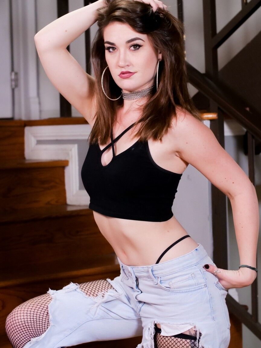 15P PAWG キャット・モンローがハメ撮りフェラ後に舌を突き出して絶頂する