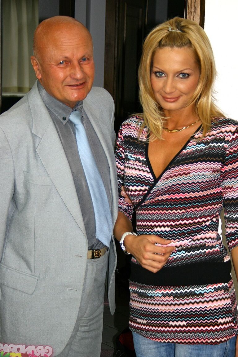 21P Les papys baisent les adolescents Valery