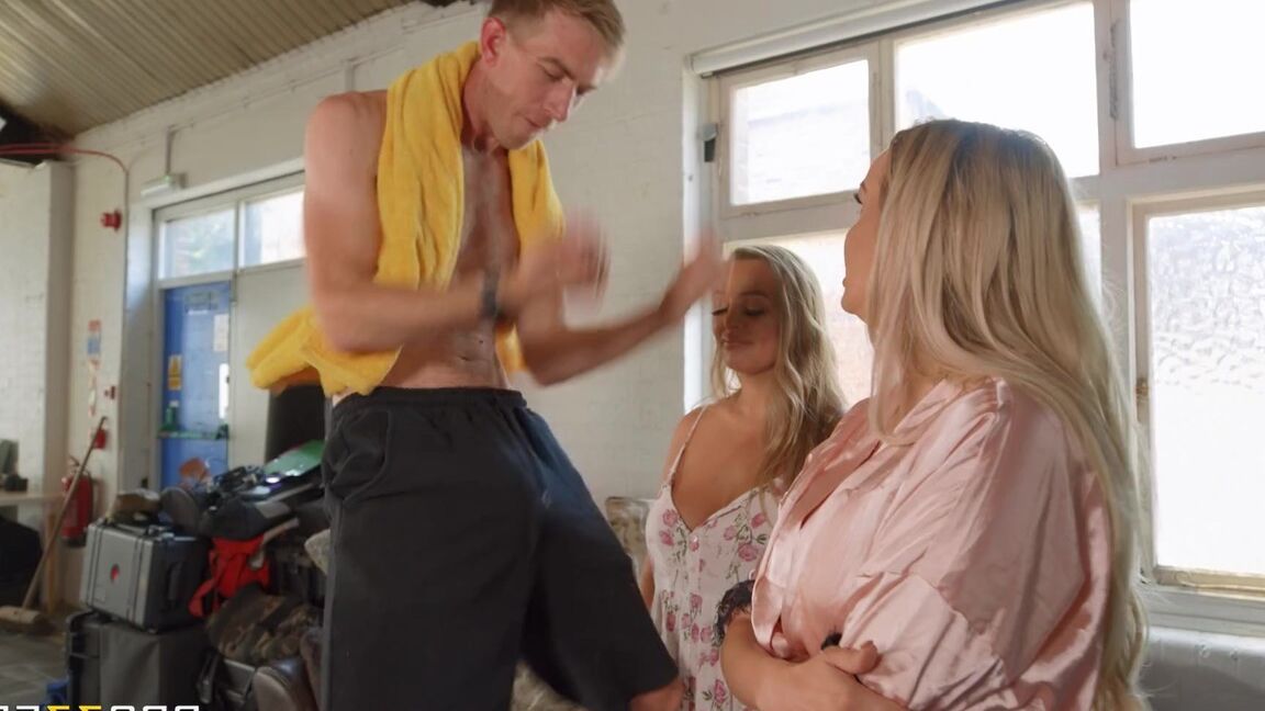 21P MILFs Like It Big Beth Bennett, Amber Jayne, Danny D