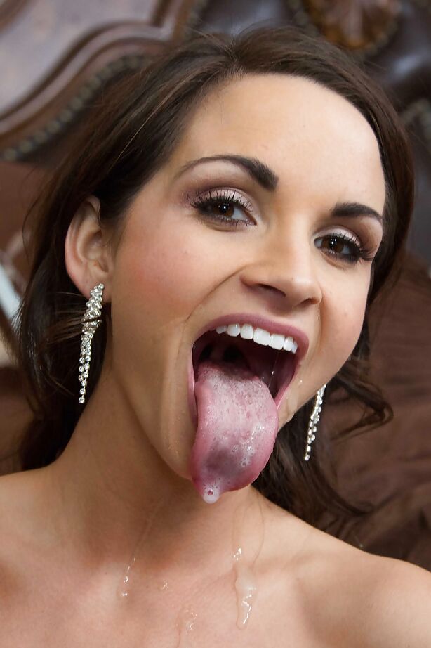 ¡La milf latina 16P Ashley Sinclair es lamida y follada tan profundo!