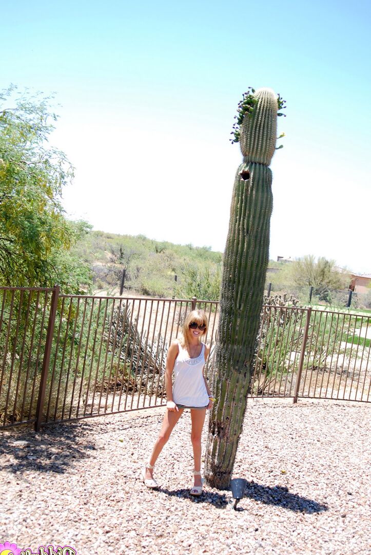 12P Diddy lifts her skirt and shows off her tiny ass in a g string in the desert