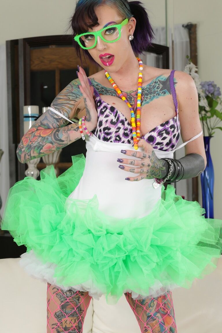 15P Tattooed slut Romance in glasses & socks with boots stretching bald twat