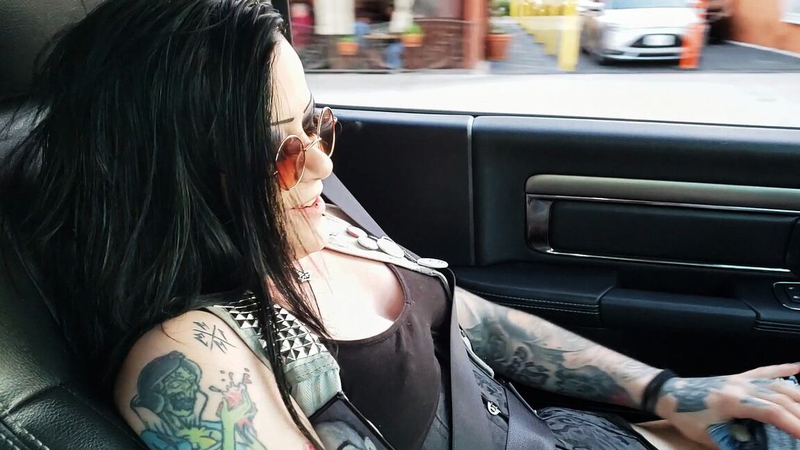 15P Tiempo para adultos Mallory Maneater