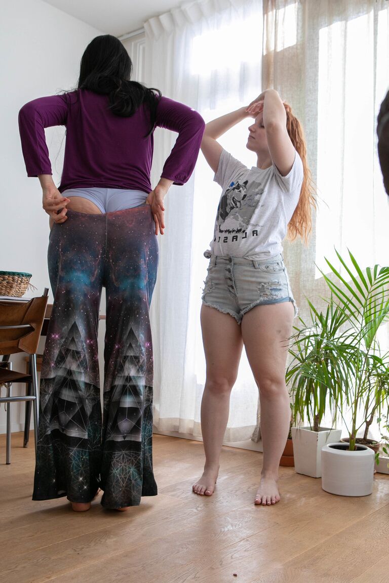 21P All-natural Australian babes Cleo C & Kalie caught on camera while changing