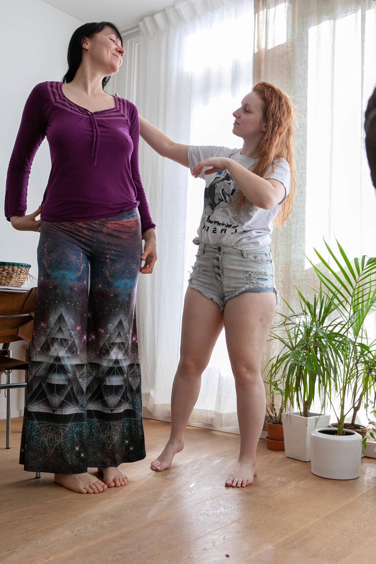 21P All-natural Australian babes Cleo C & Kalie caught on camera while changing