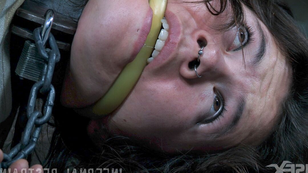 14P Caucasian slave Tess Dagger has her ass cut open during dungeon punishment