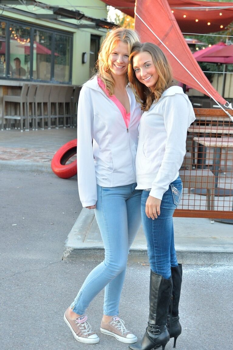 21P FTV Filles Mary, Écarlate