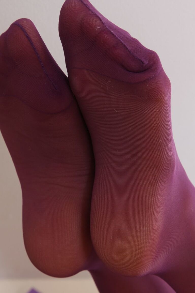 21P Lasciva MILF Katya Nova mostra seus lindos peitos em meia-calça super brilhante