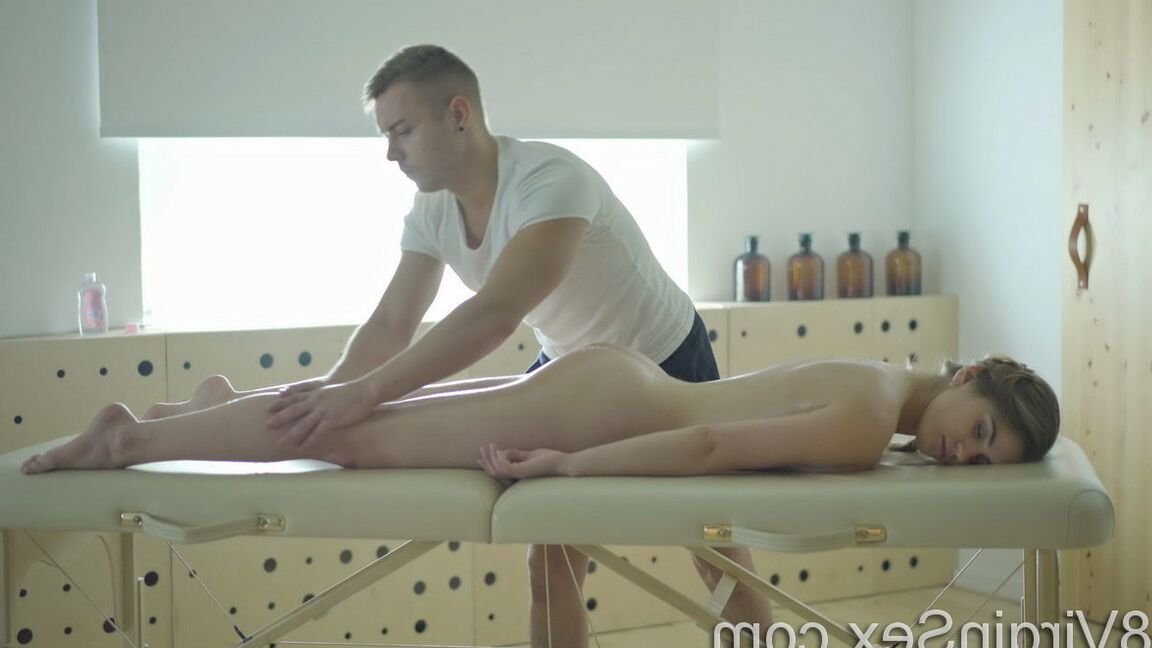 16P Some girls just lose it when they get massaged by a man with strong hands What