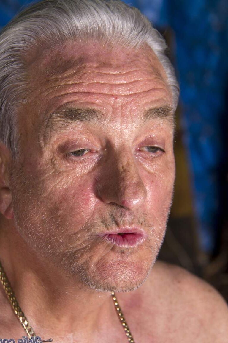 16P Old men are experienced and that's why Alessandra Jane likes sex with them