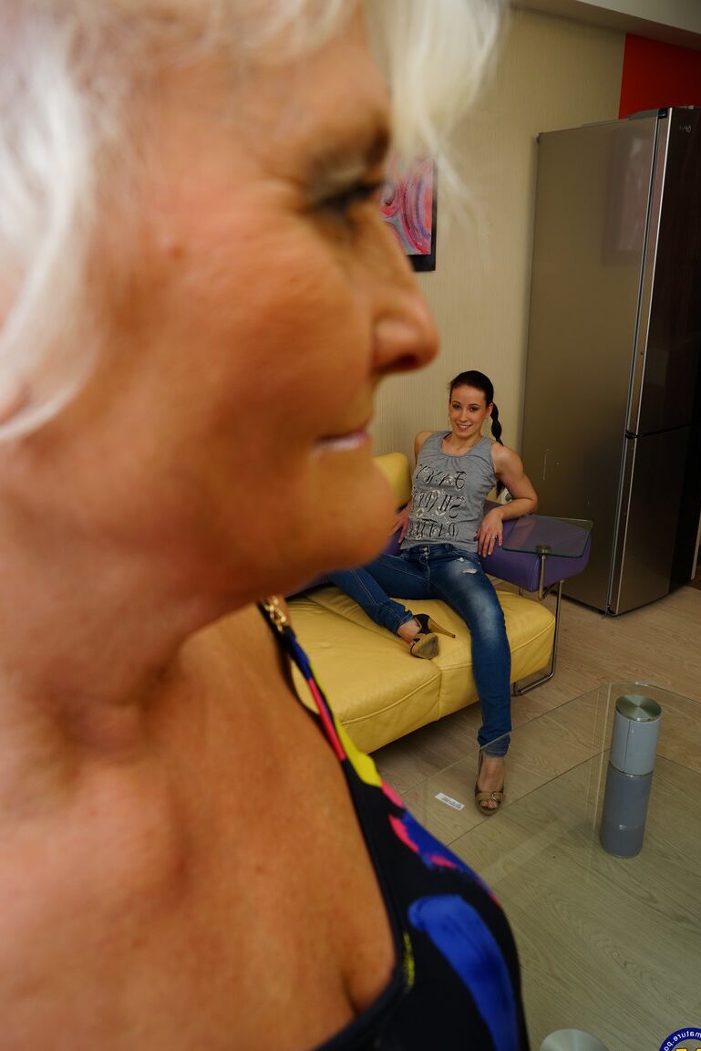 21P Mature NL Isadora, Juliene